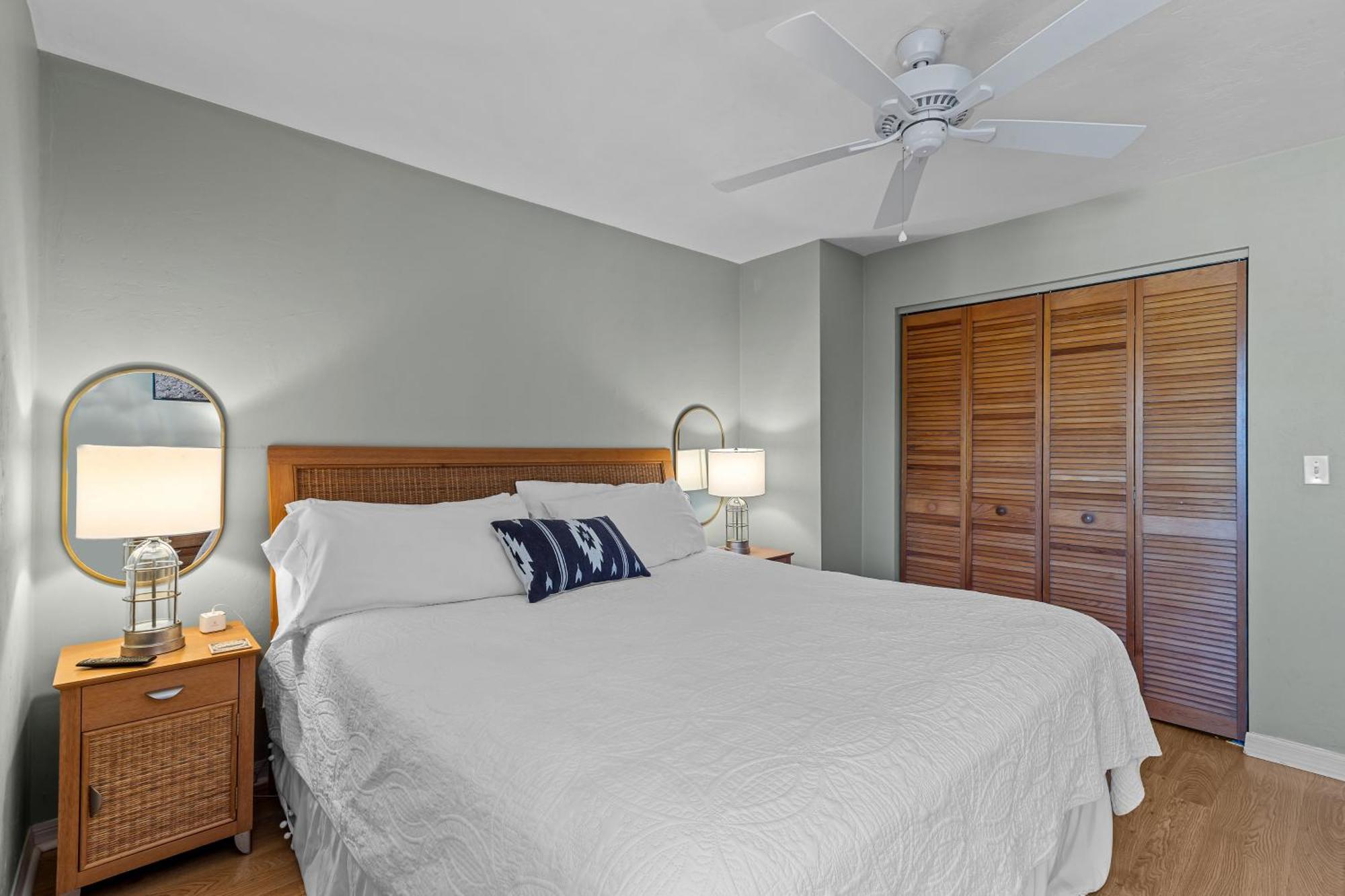 Charming Direct Beach Access * Cedar Key