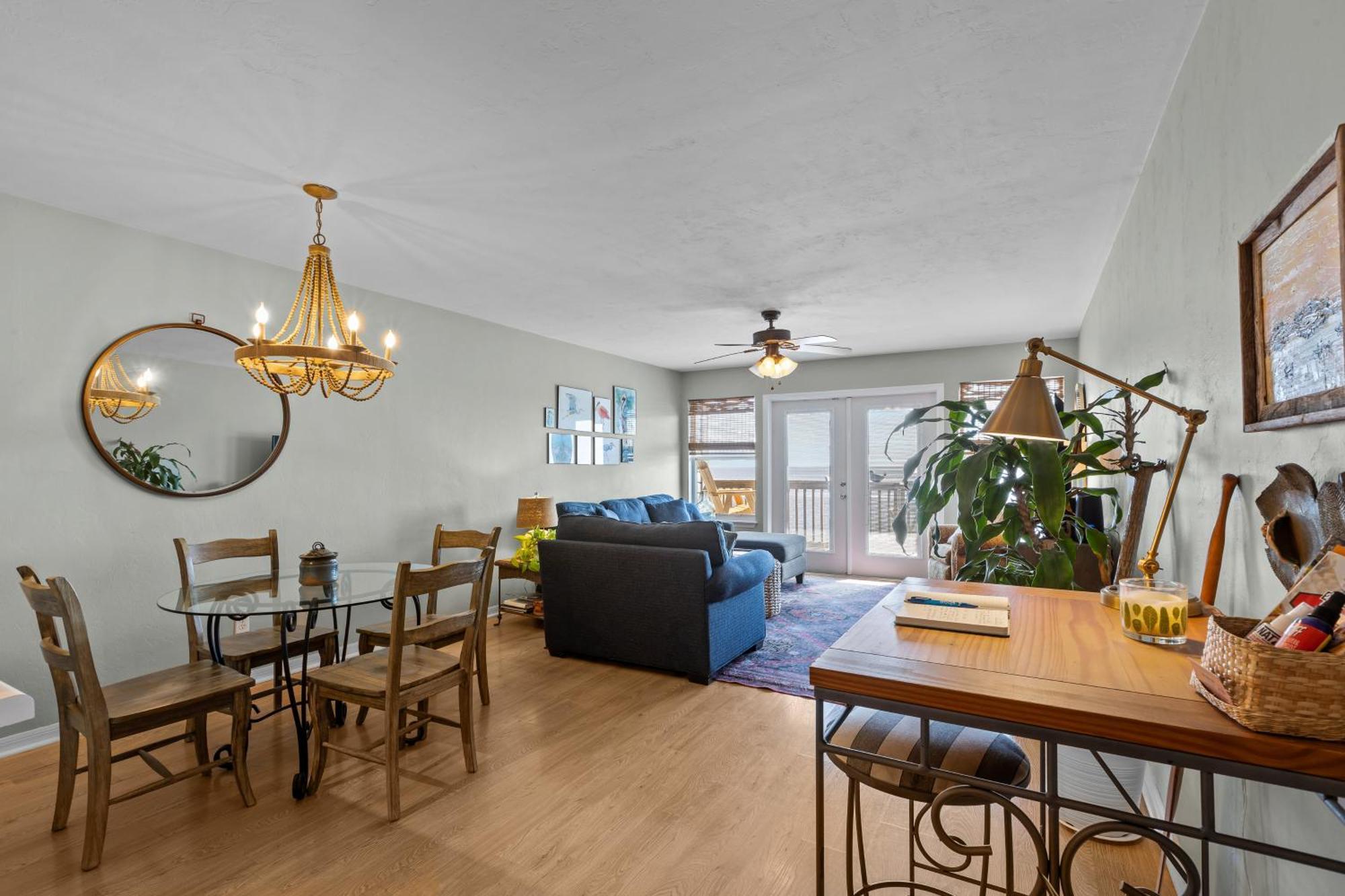 Apartment Charming Direct Beach Access